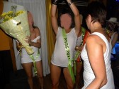 <p>Pub Eva y Adan Miss Camiseta Mojada 2011</p>