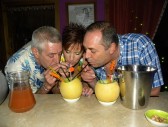 <p>Pub Eva y Adan Noche Tropical</p>