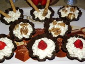 <p>Pub Eva y Adan Fresas con....</p>