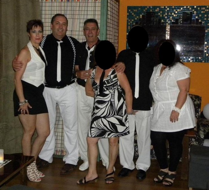Noche Black y White